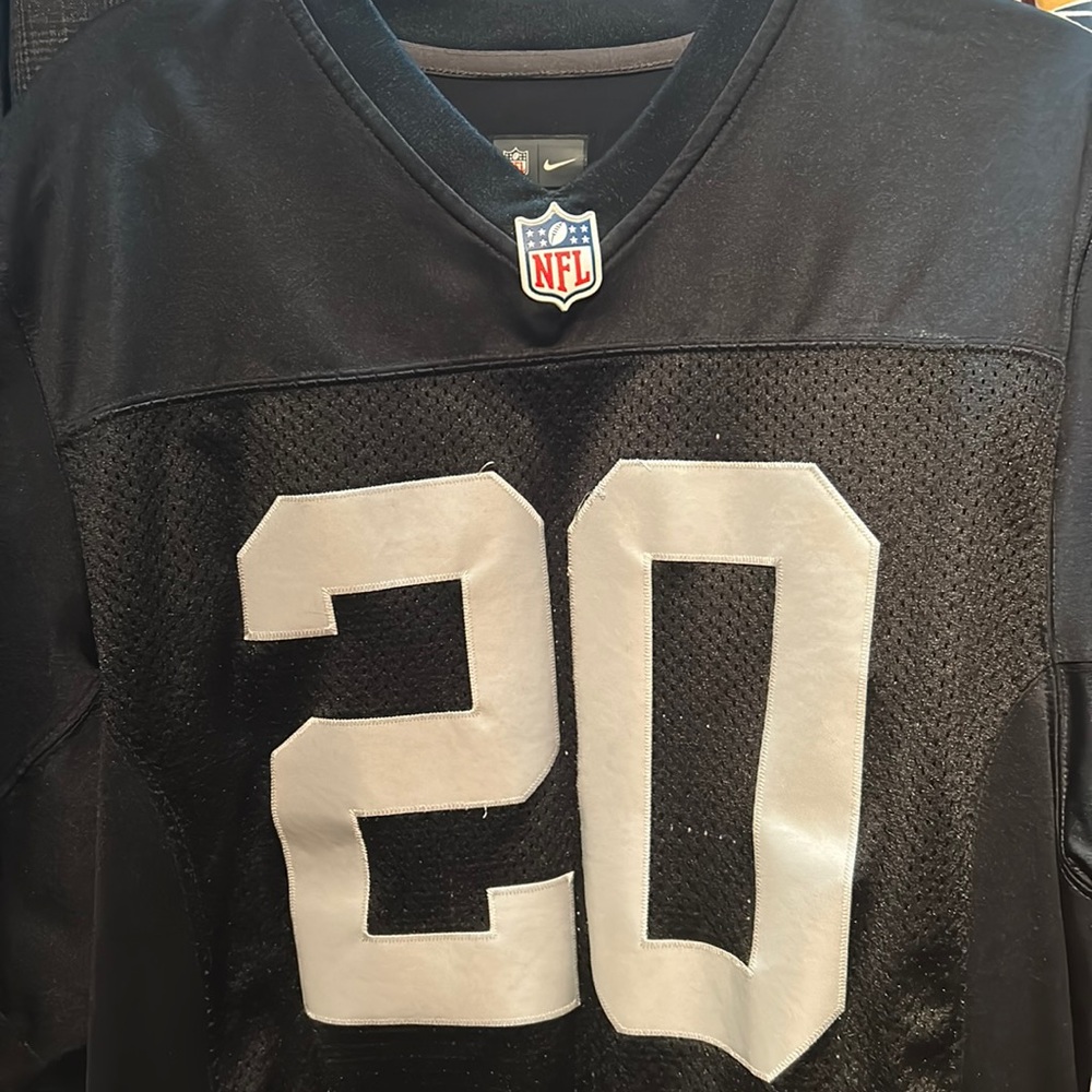Raiders #20 McFadden jersey stitched letters and numbers